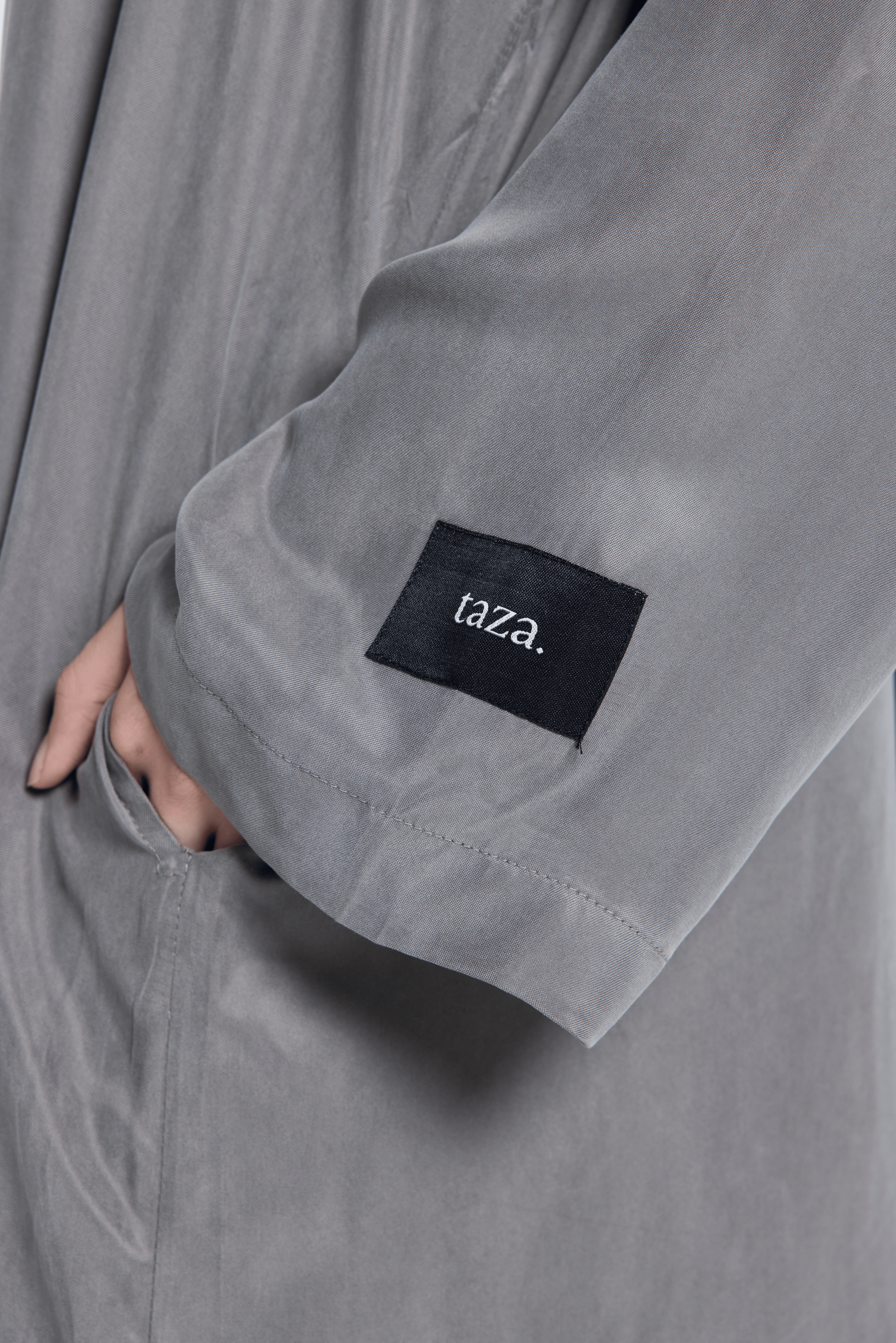 FINA ABAYA