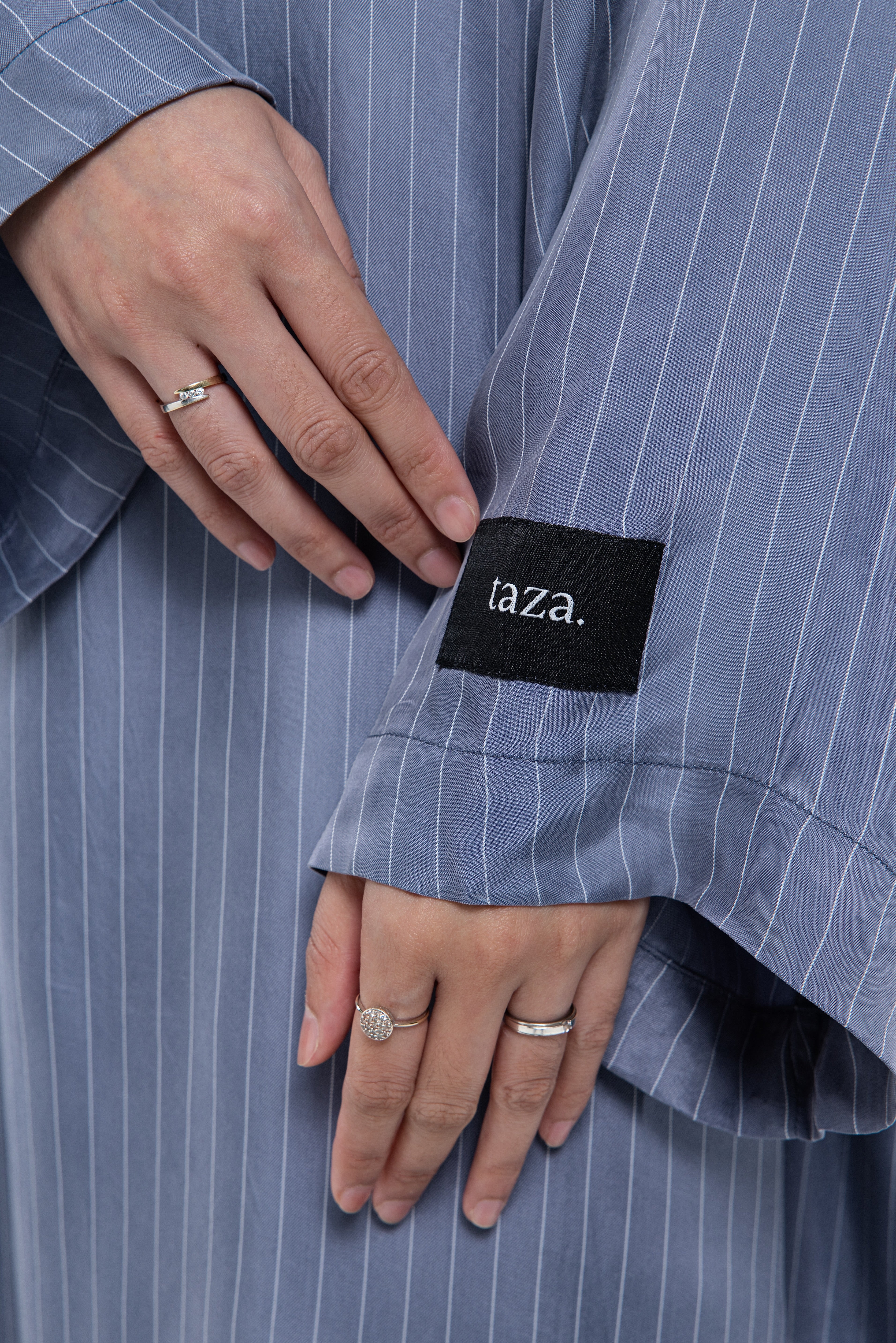 FINA ABAYA – STRIPE EDITION
