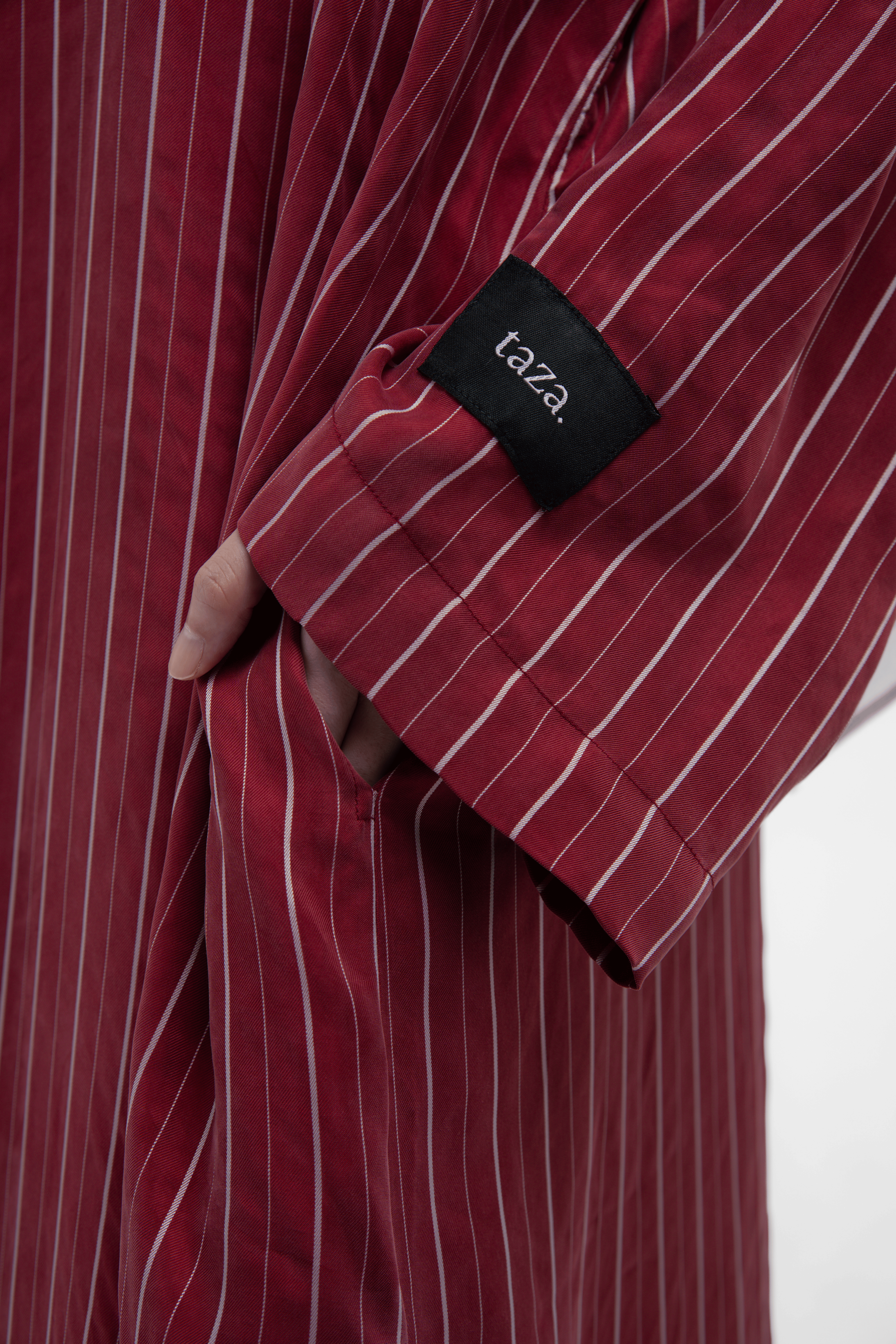 FINA ABAYA - STRIPE EDITION