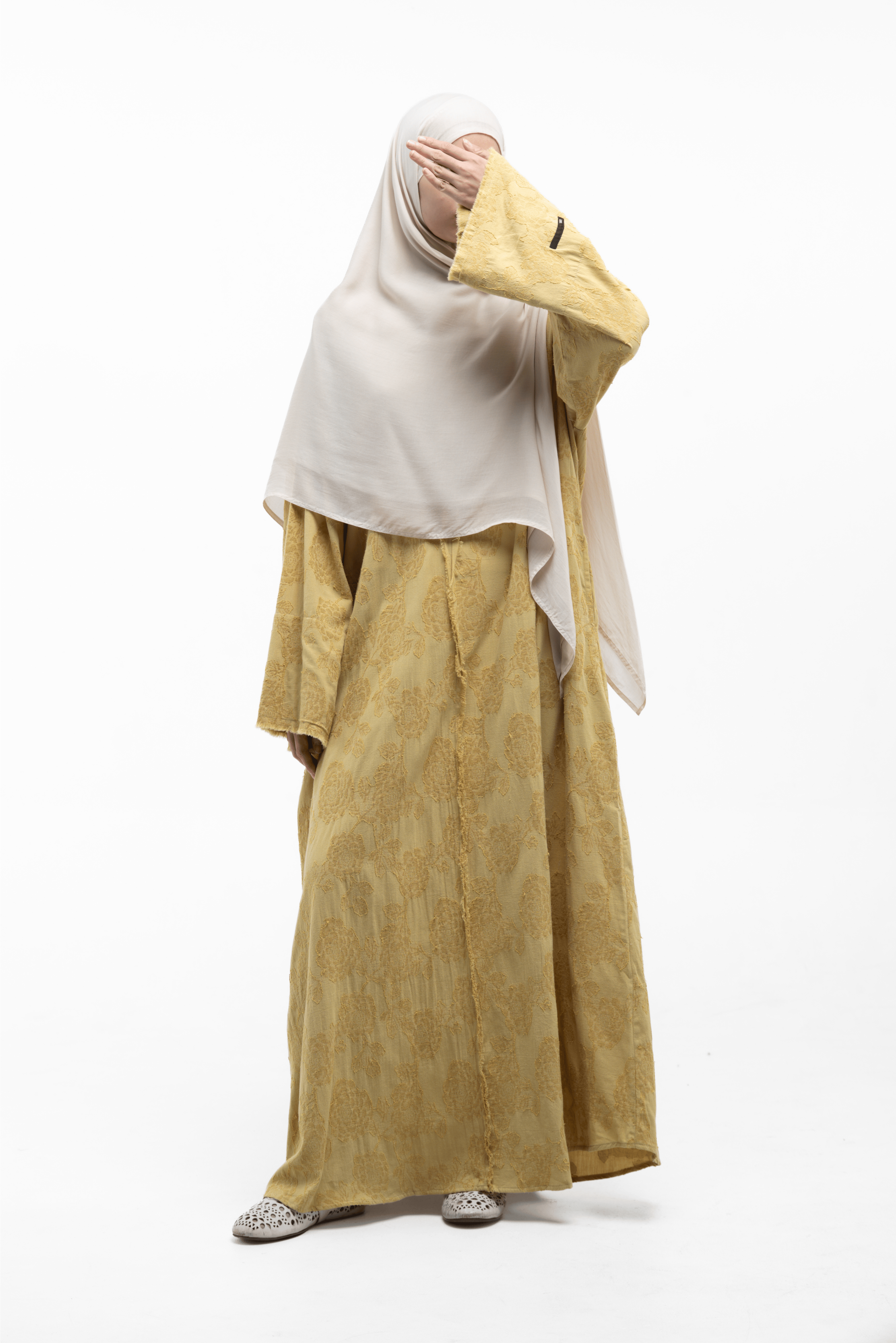SARA ABAYA