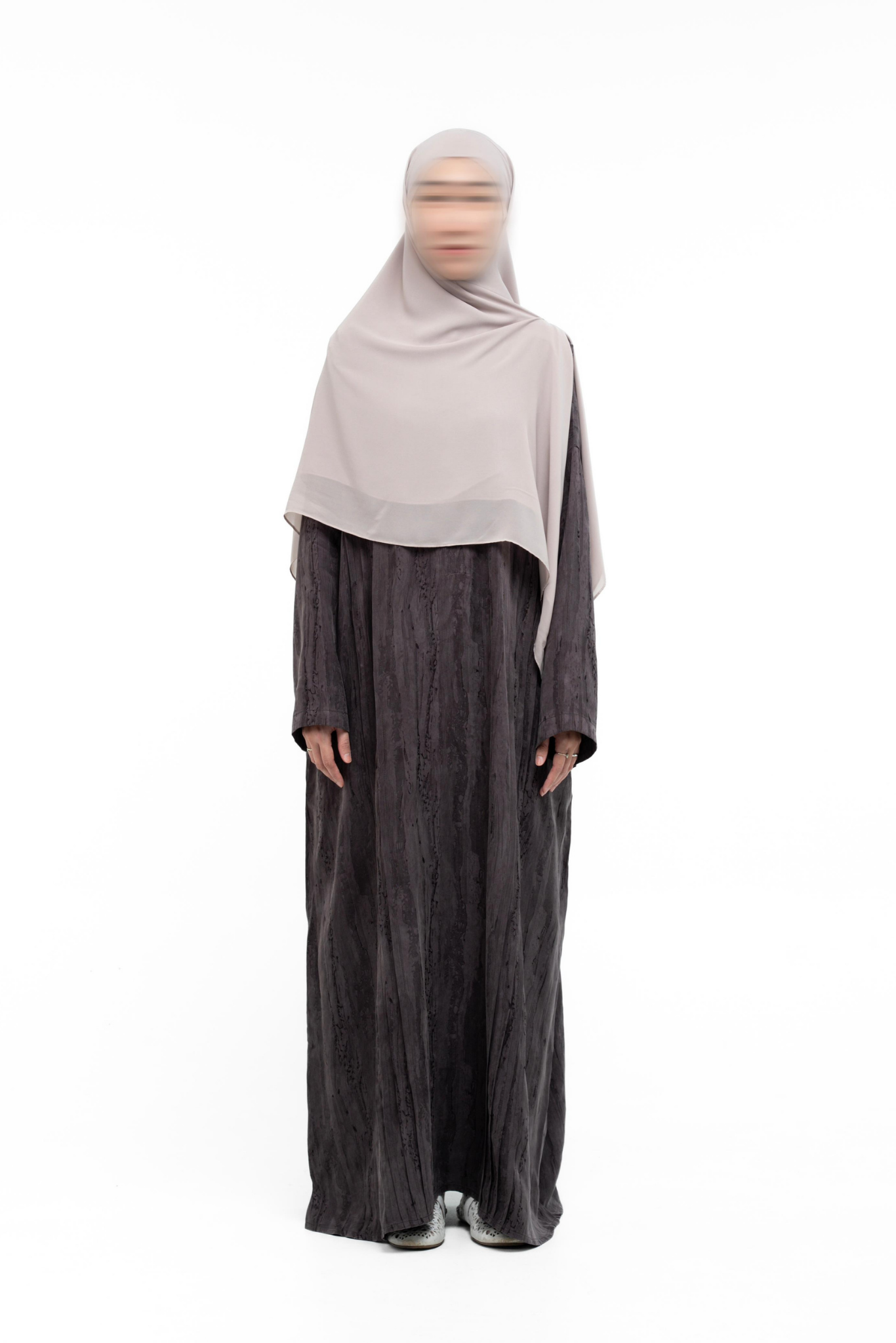 TEEQA ABAYA