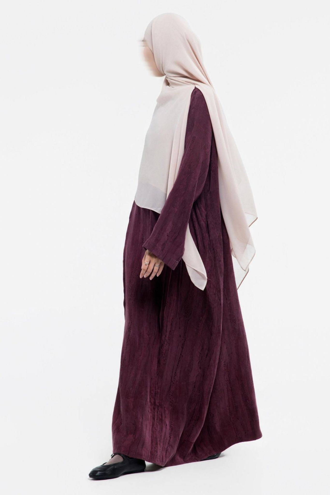 TEEQA ABAYA