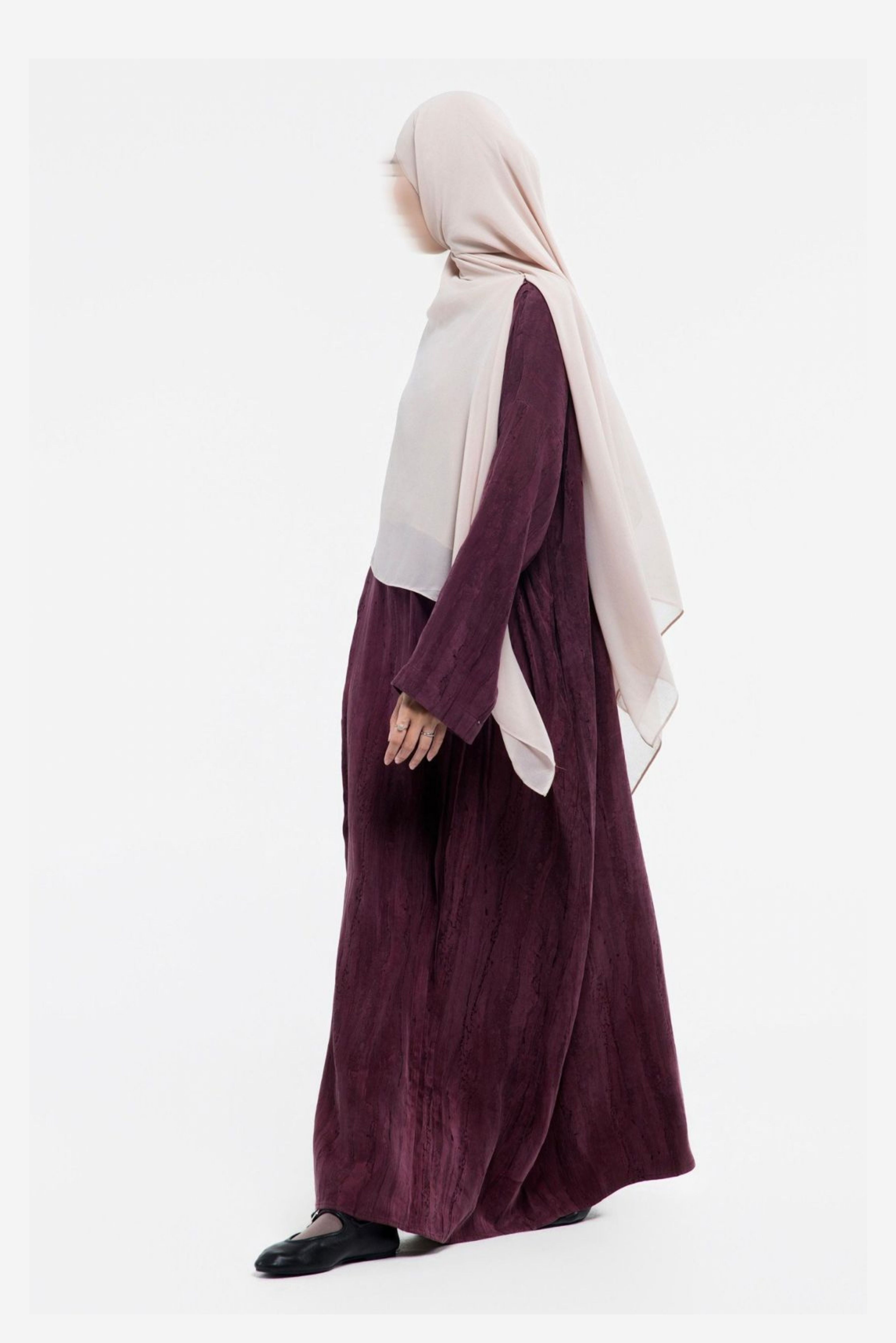 TEEQA ABAYA