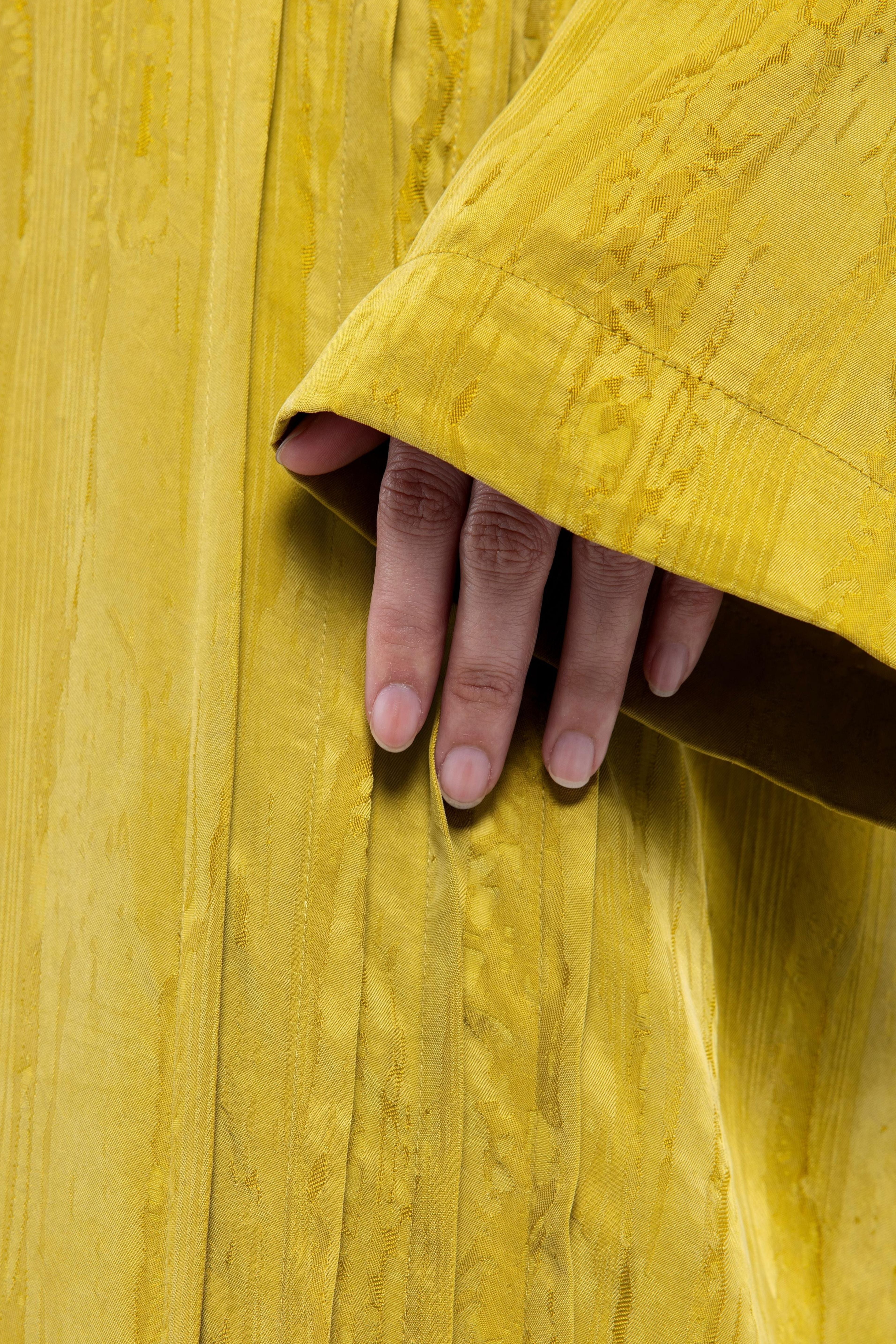 TEEQA ABAYA
