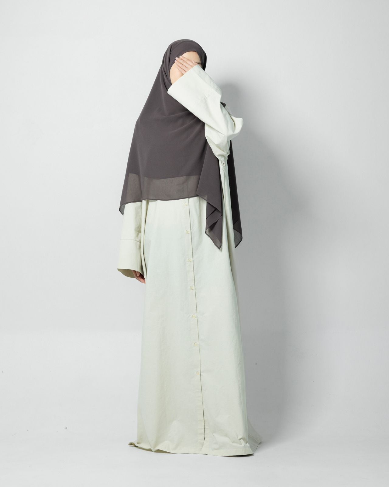 EASE BUTTONED OUTER ABAYA