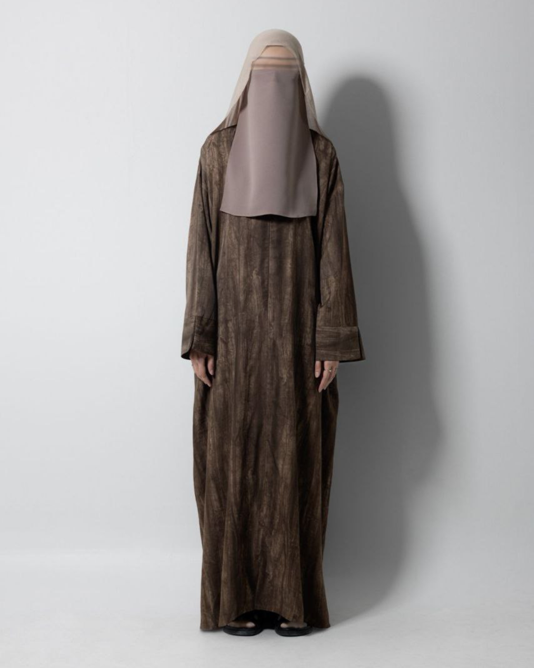 ESSENTIALS ABAYA