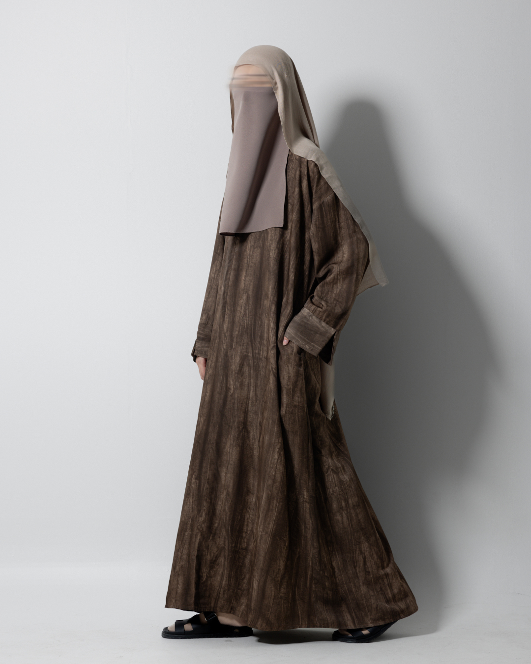ESSENTIALS ABAYA