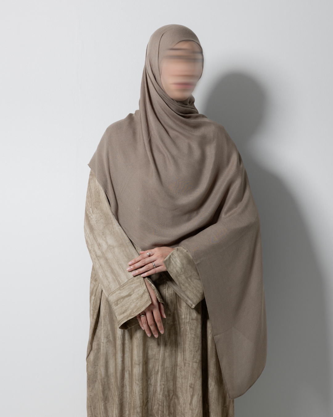 ESSENTIALS ABAYA