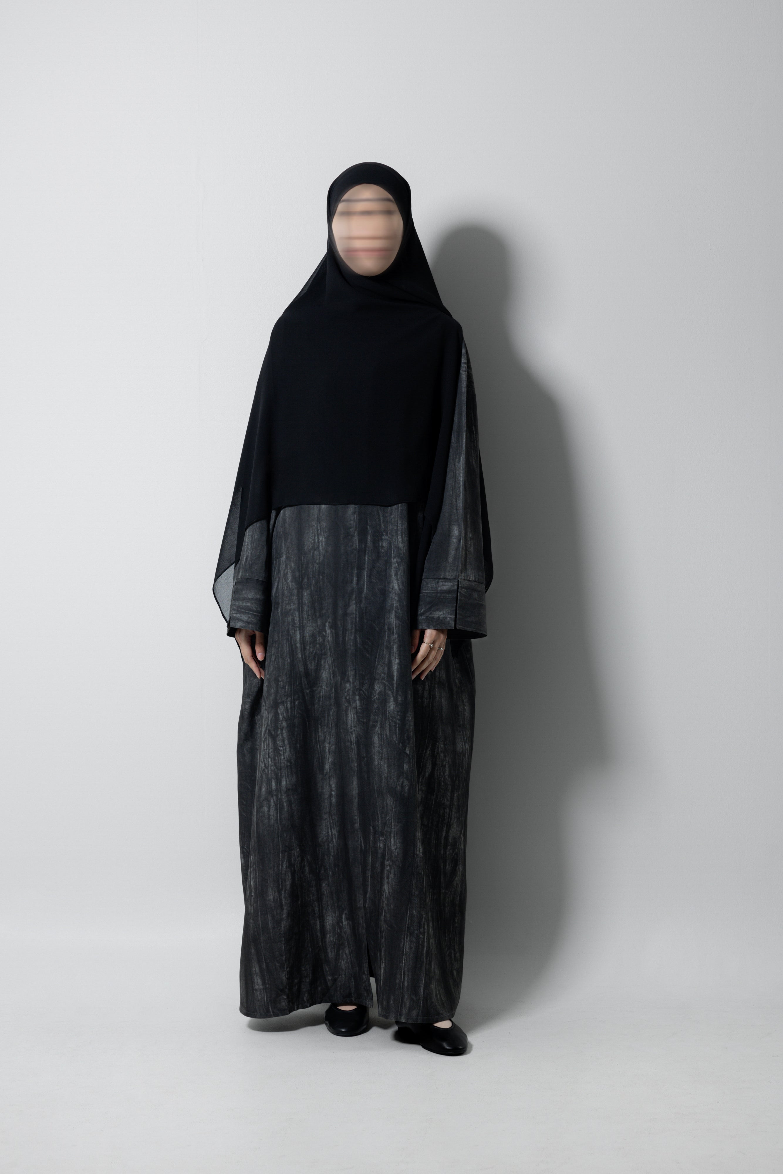 ESSENTIALS ABAYA