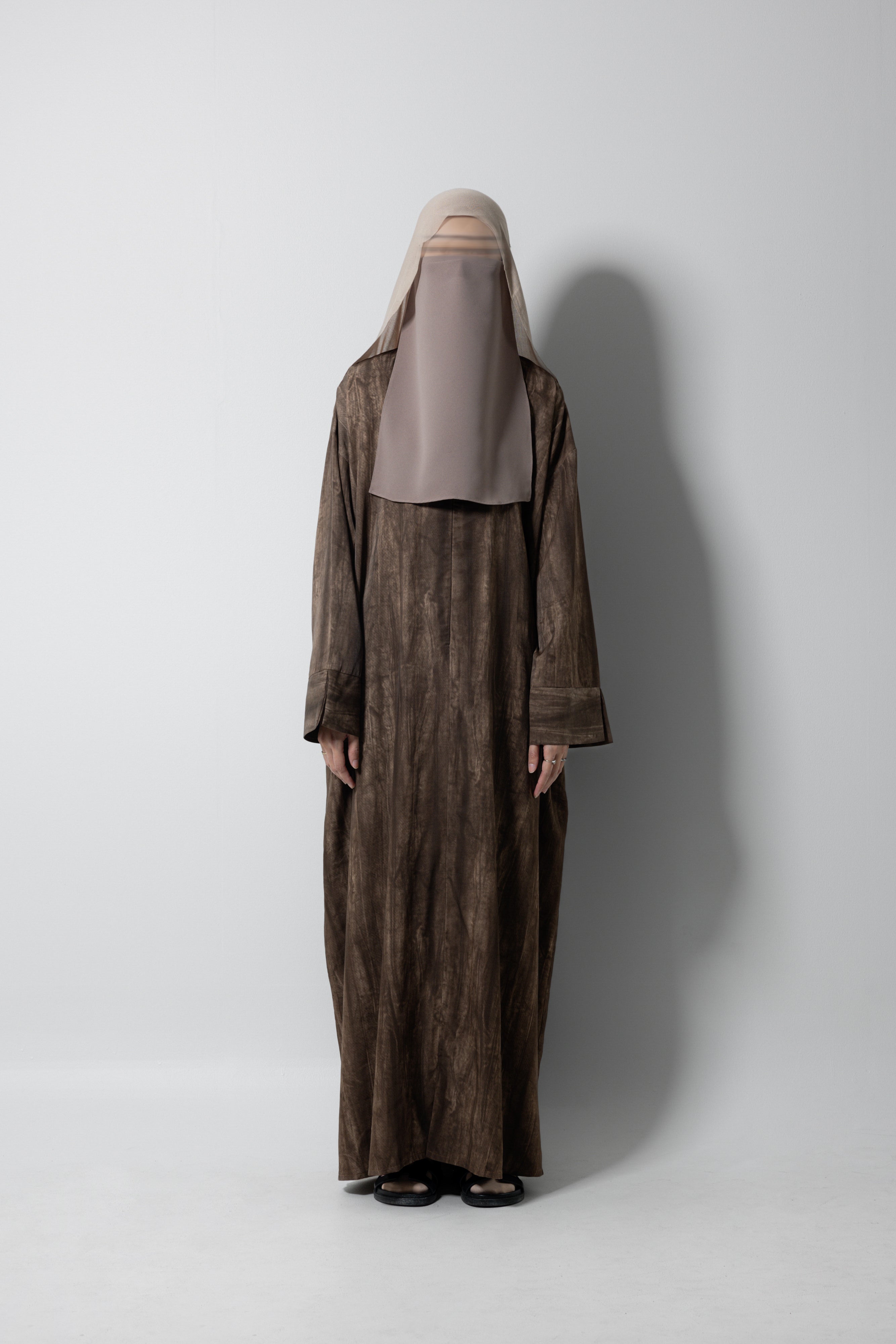 ESSENTIALS ABAYA