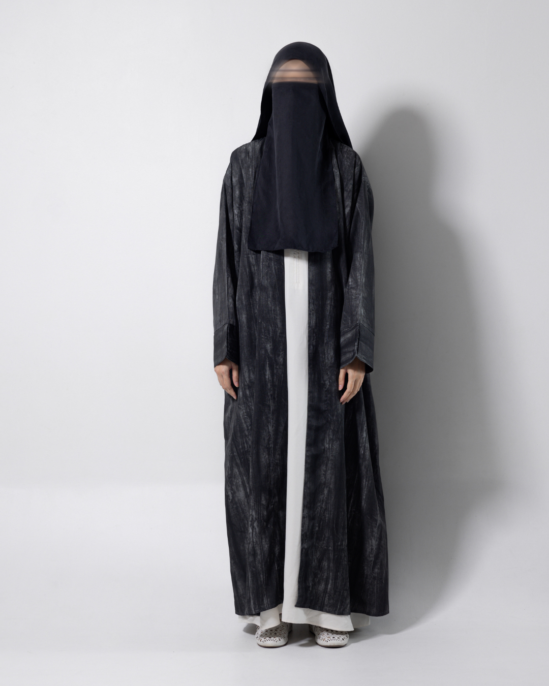 ESSENTIALS OUTER