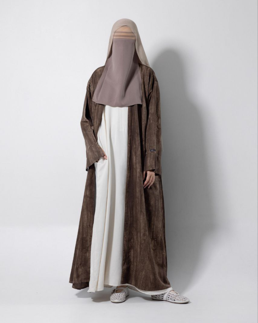 ESSENTIALS OUTER