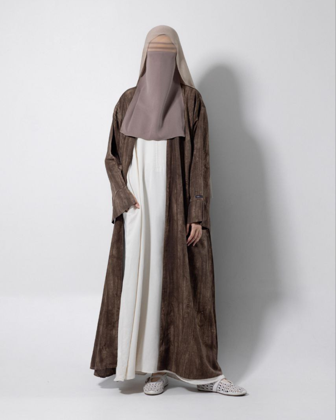 ESSENTIALS OUTER
