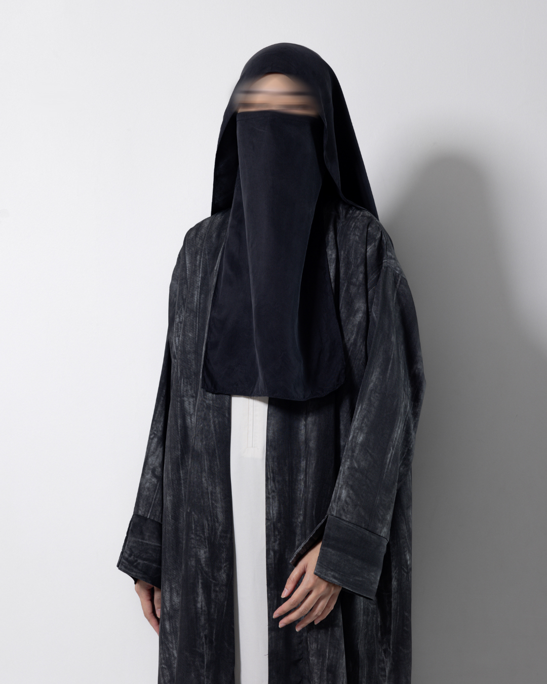 ESSENTIALS OUTER
