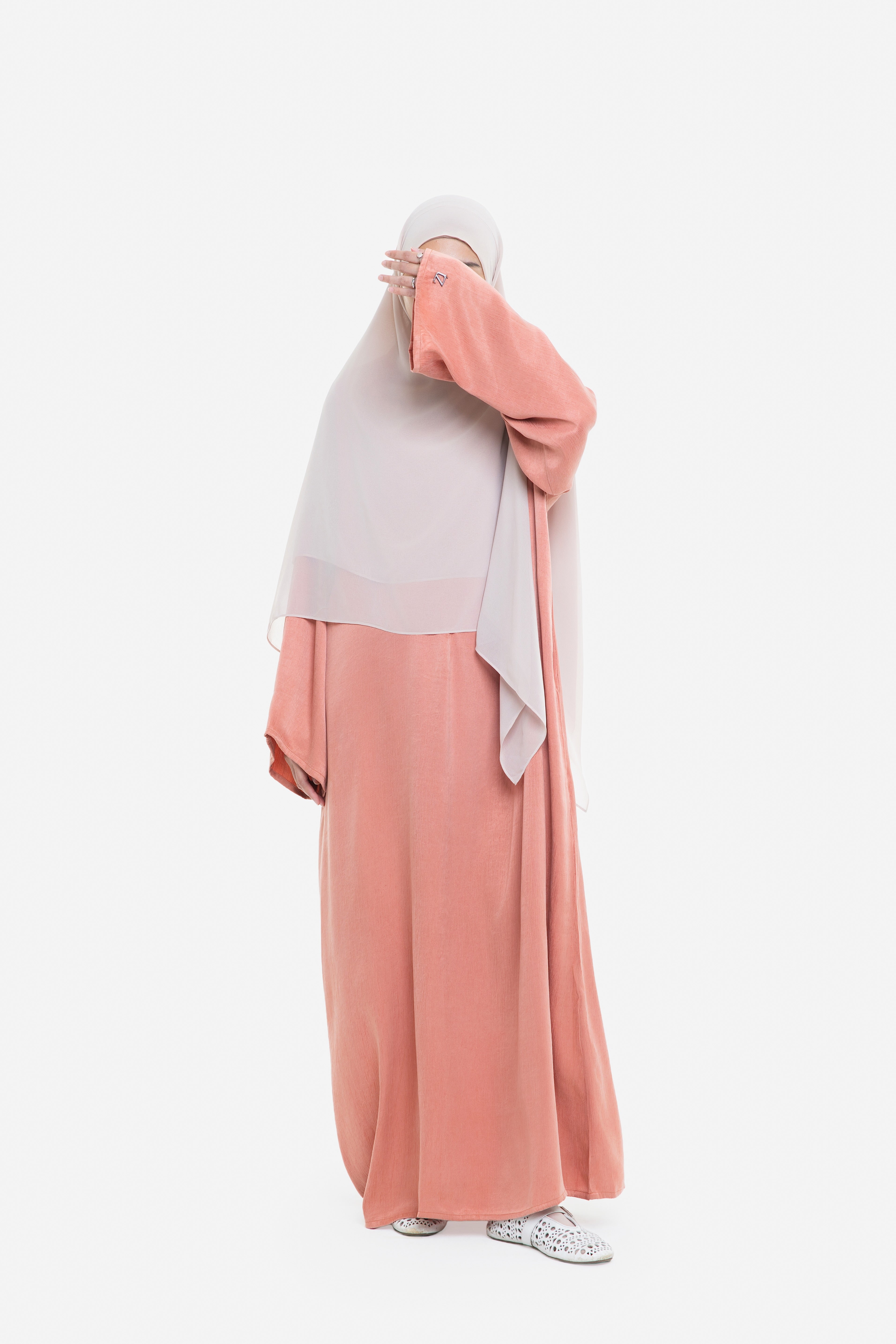 FAYE ABAYA ESSENTIALS – WIDE SLEEVE