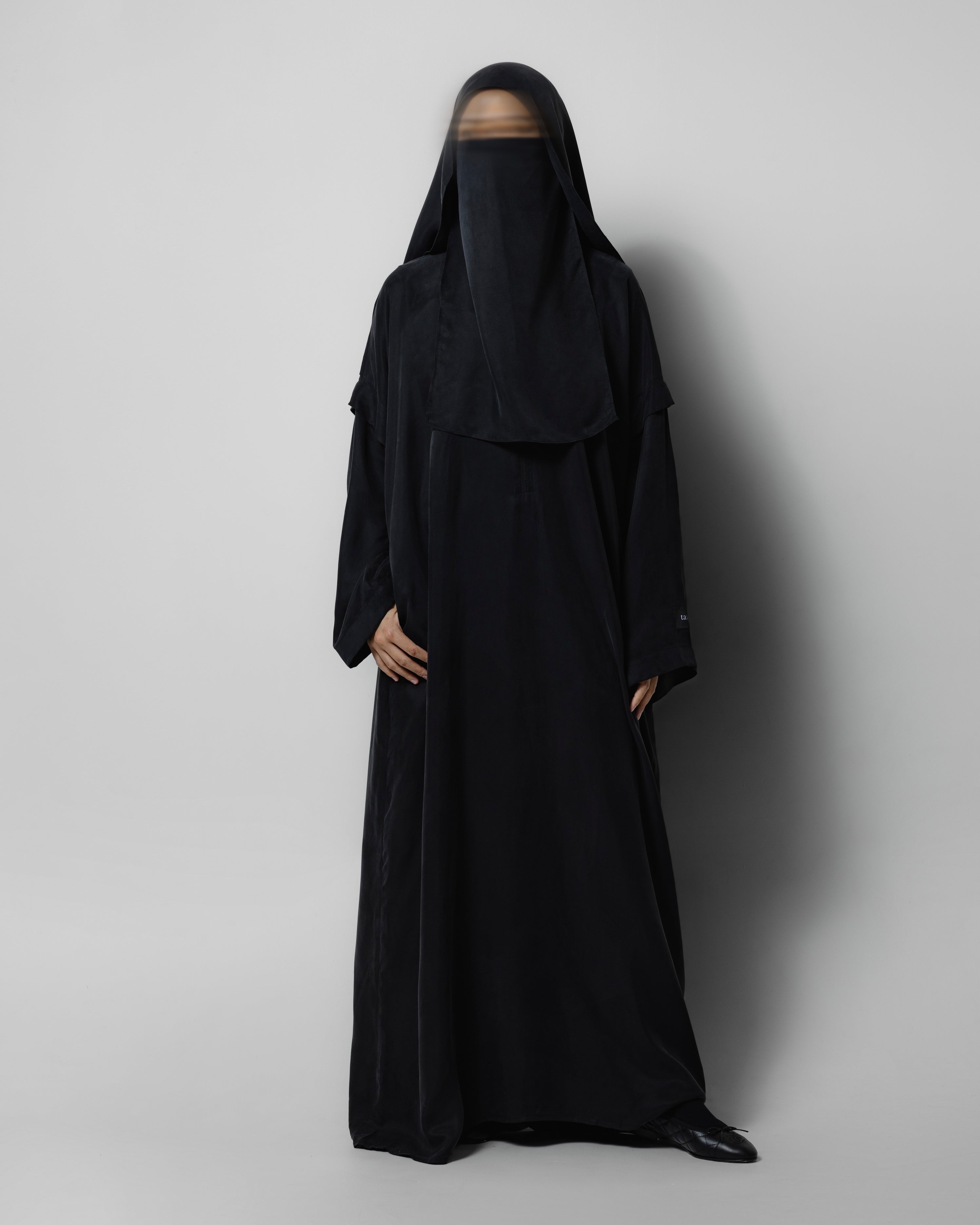 FINA 1.0 ABAYA - VISIBLE MARKS (Exclusive Collection)