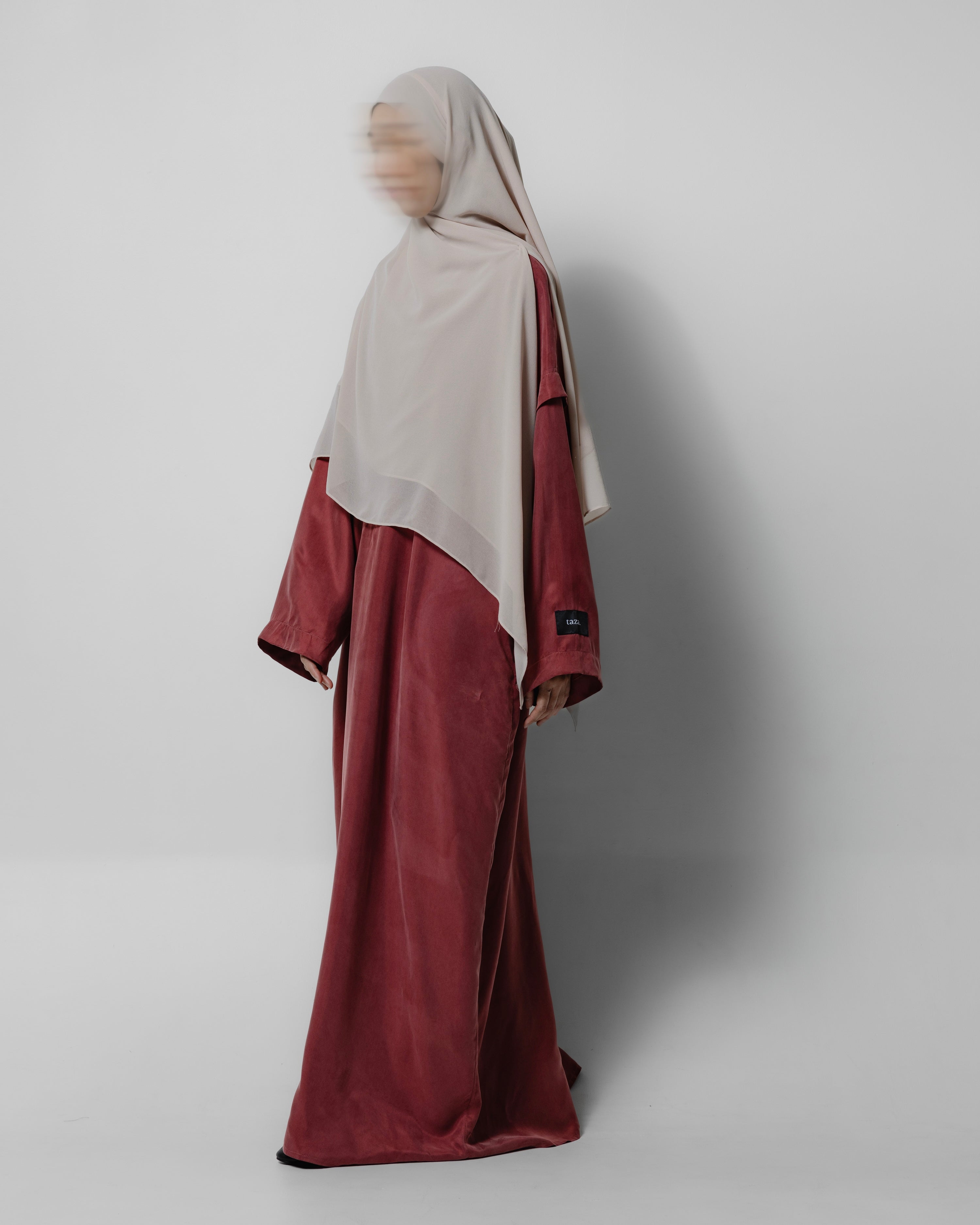 FINA 1.0 ABAYA - VISIBLE MARKS (Exclusive Collection)