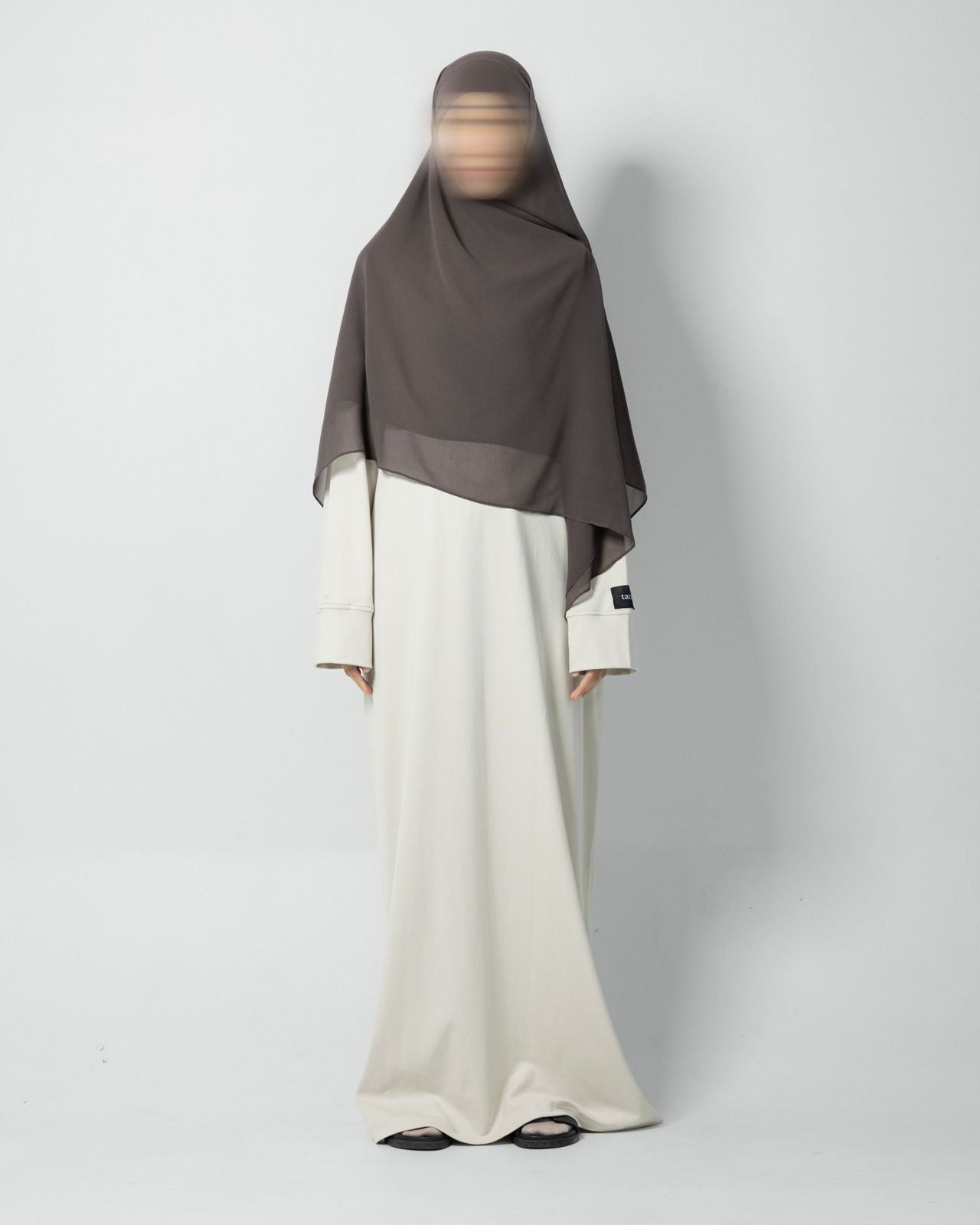 HIRA ABAYA