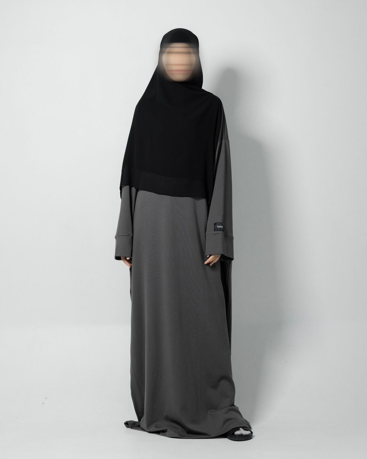 HIRA ABAYA