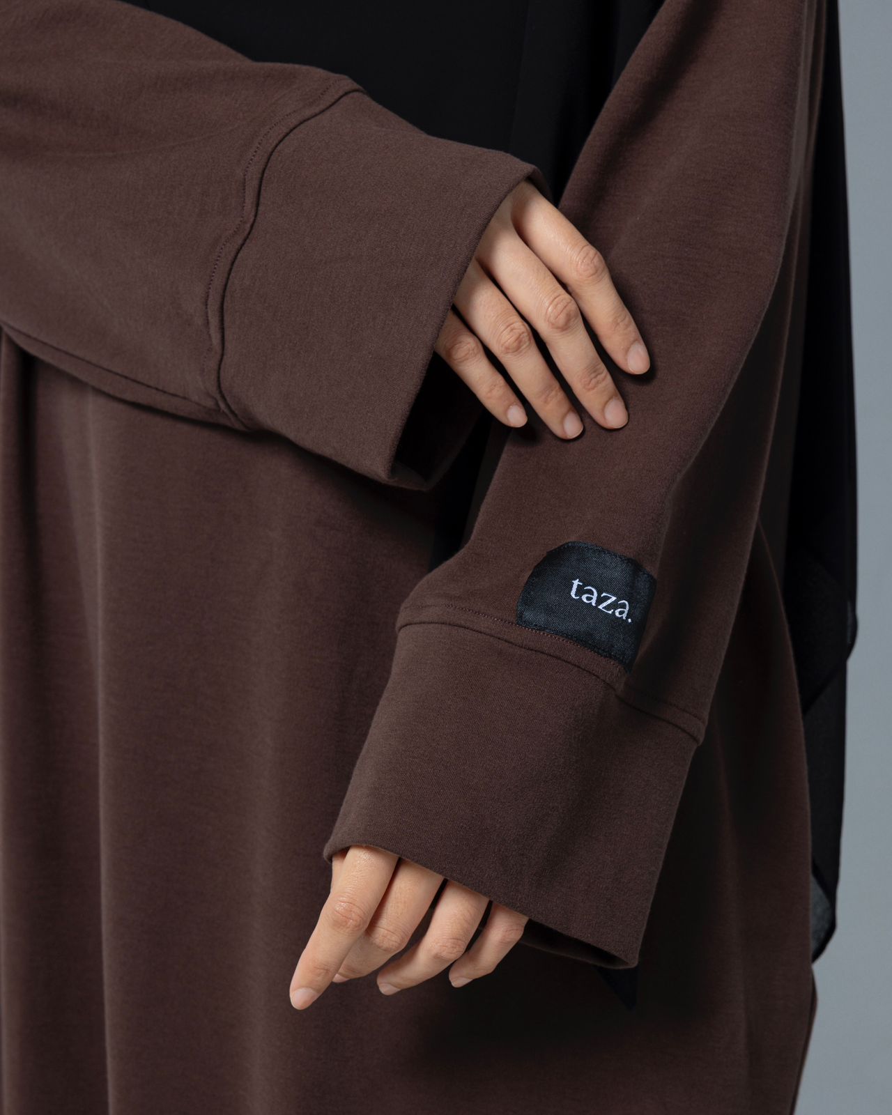 HIRA ABAYA