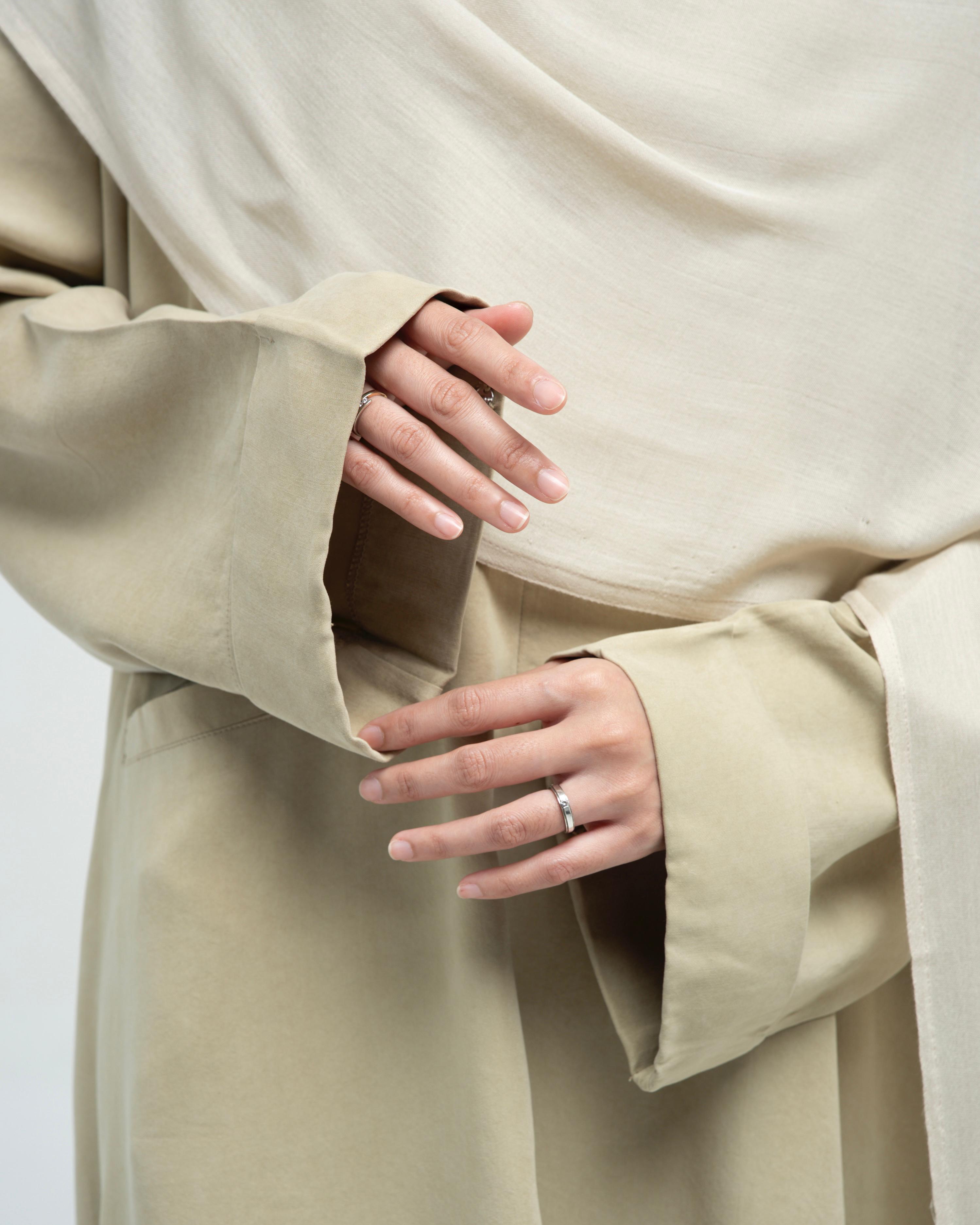 LEYA ABAYA 2.0