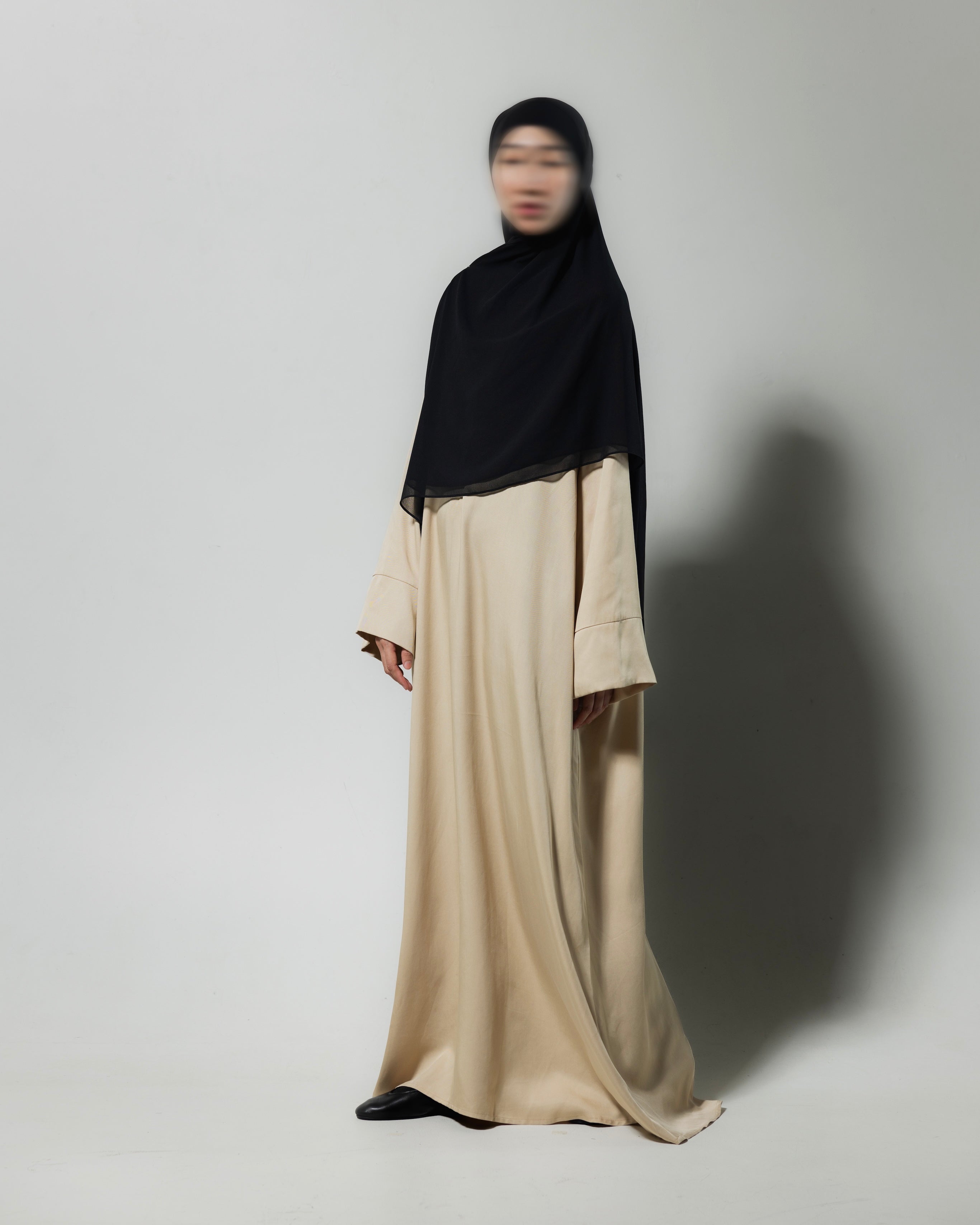NEIMA ABAYA
