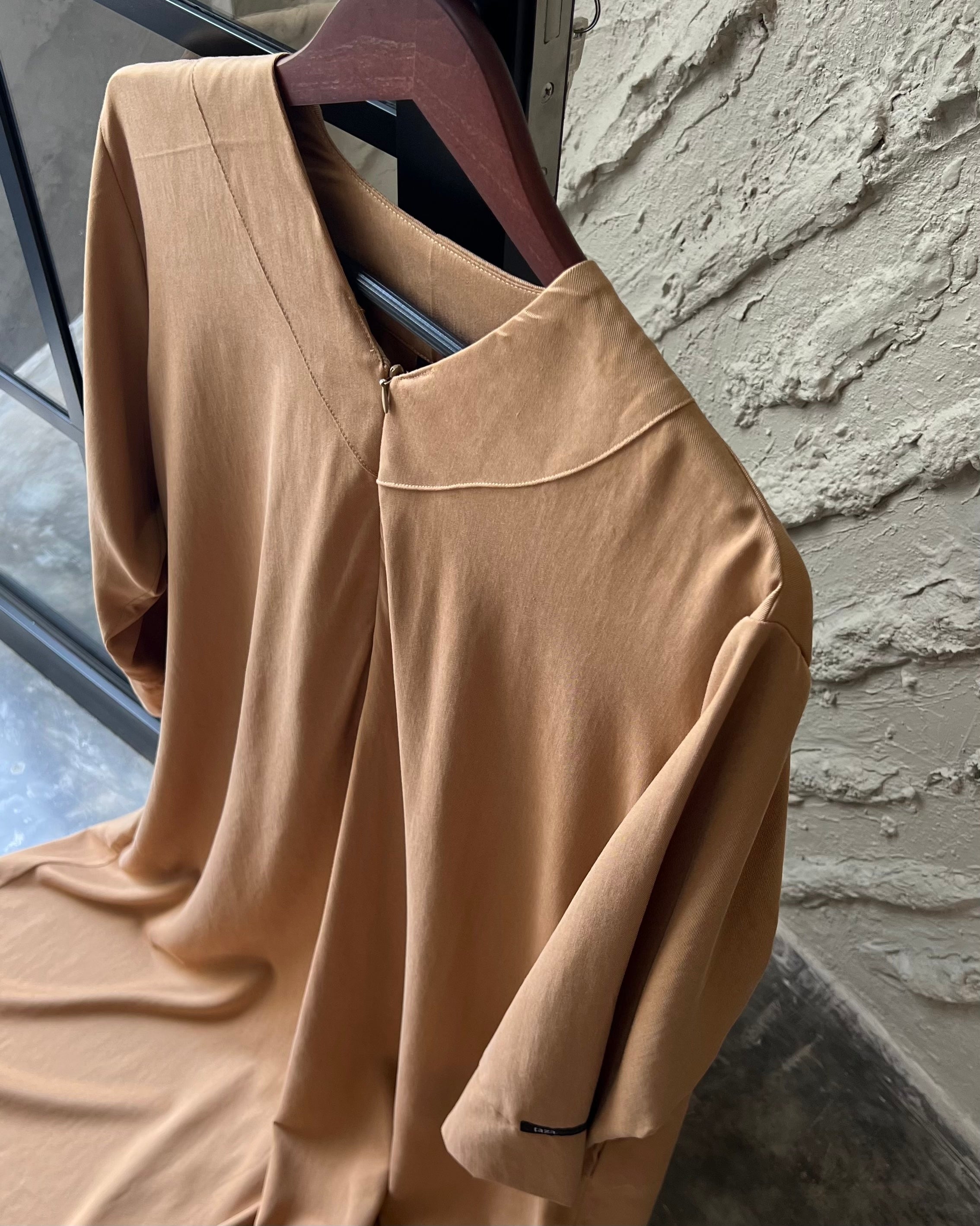 NEIMA ABAYA
