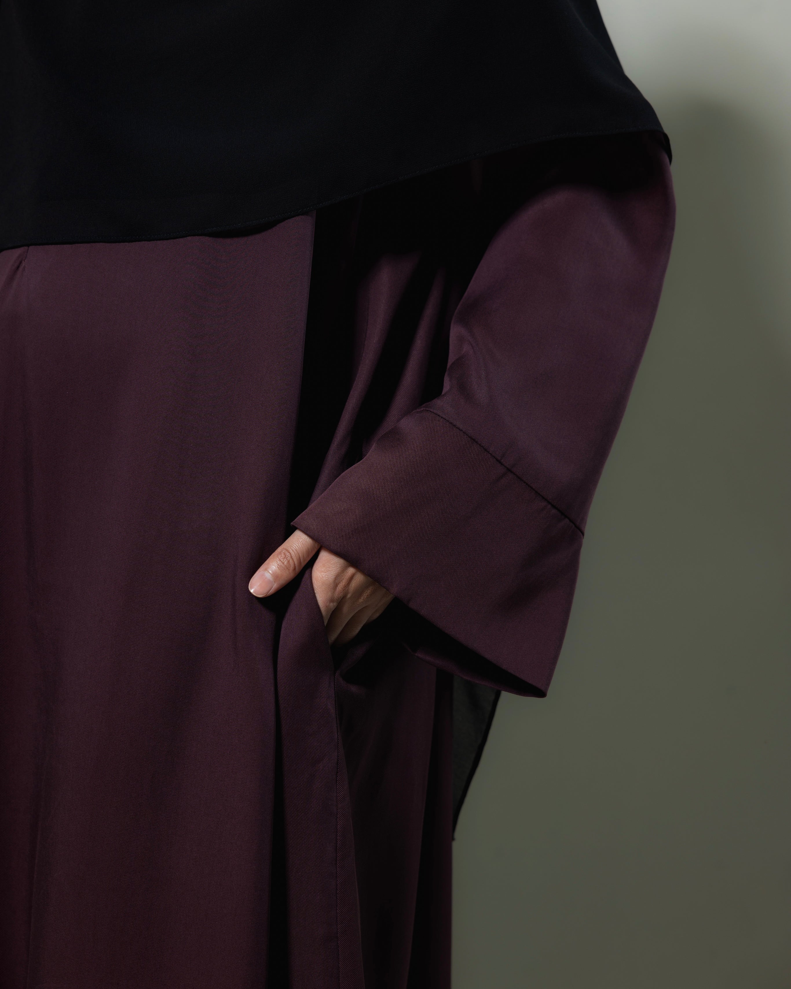 NEIMA ABAYA