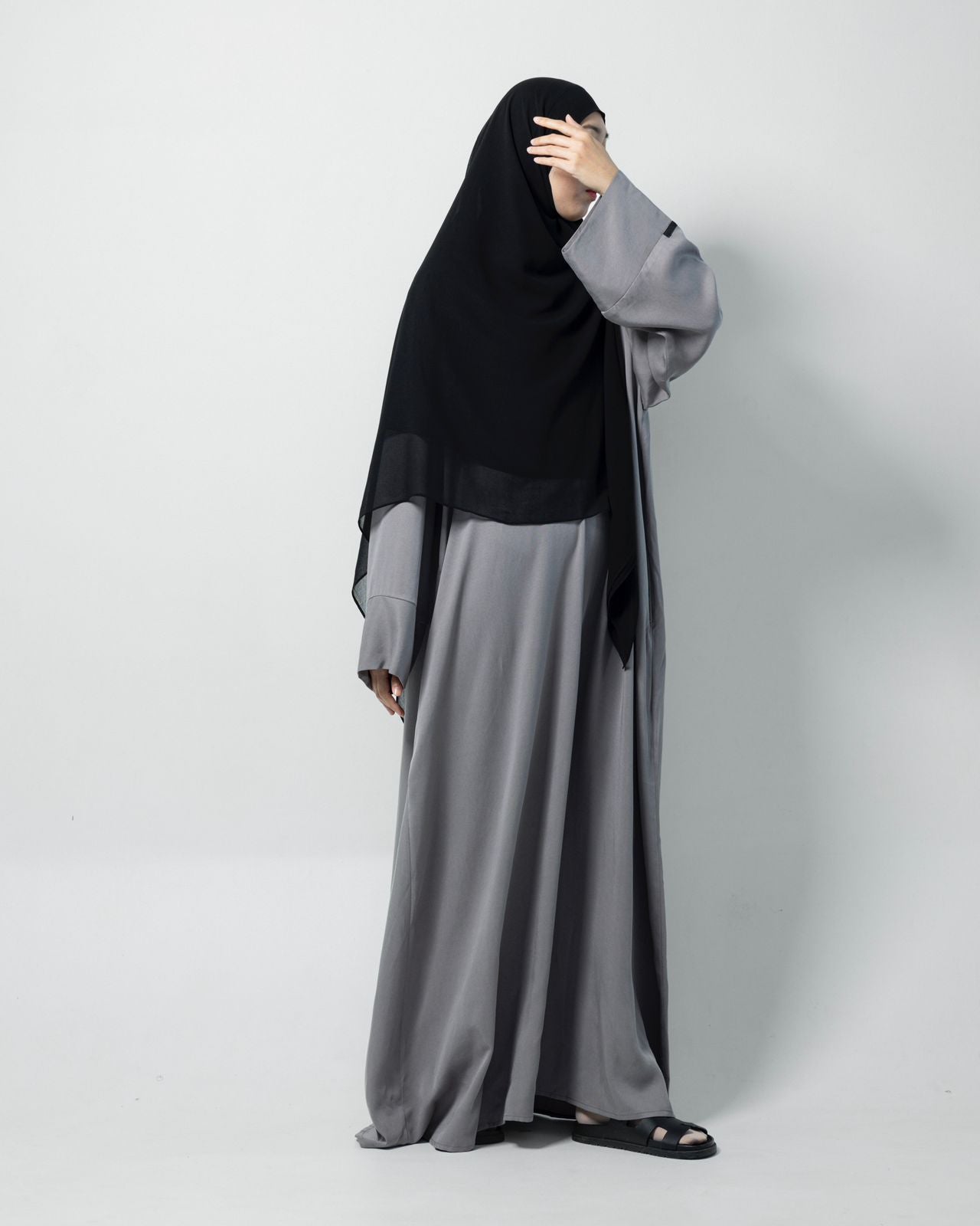 NEIMA ABAYA