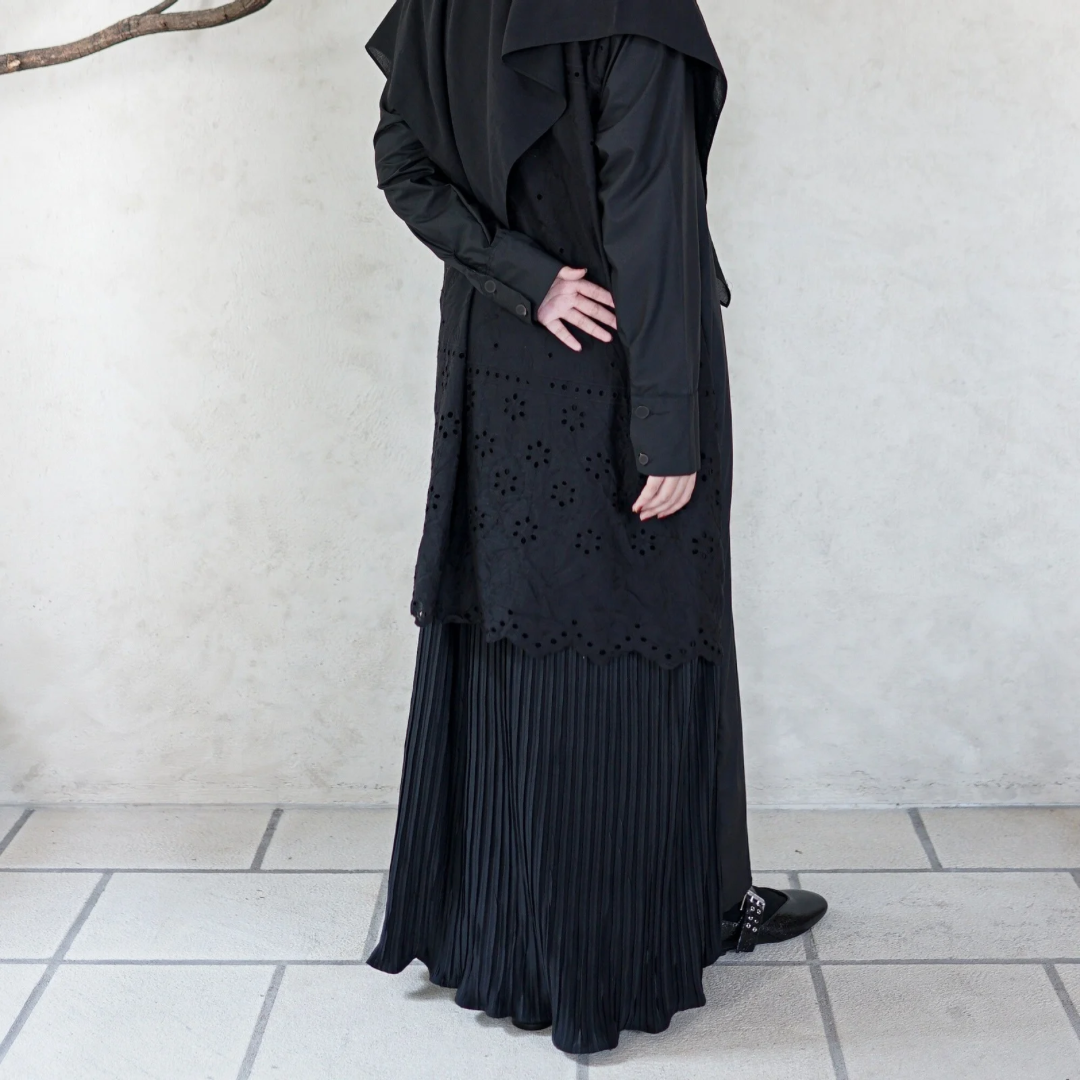 ZEYA LACE ABAYA