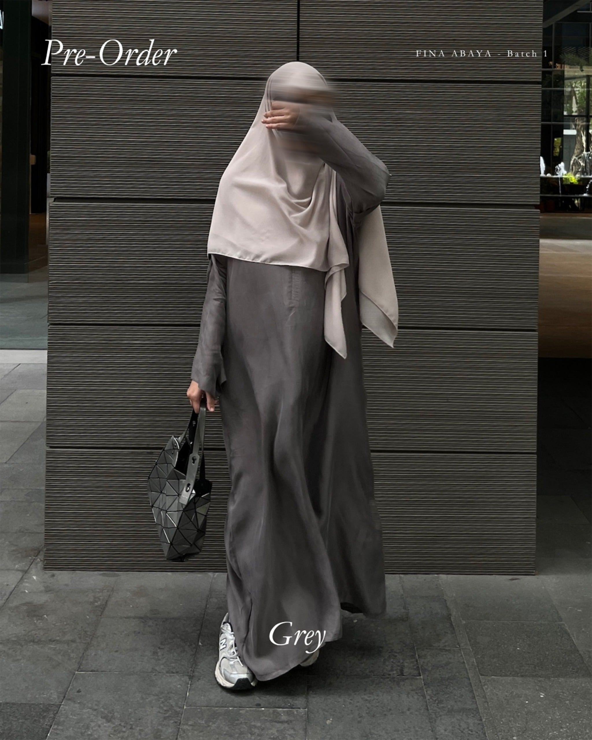 FINA ABAYA - VISIBLE MARKS