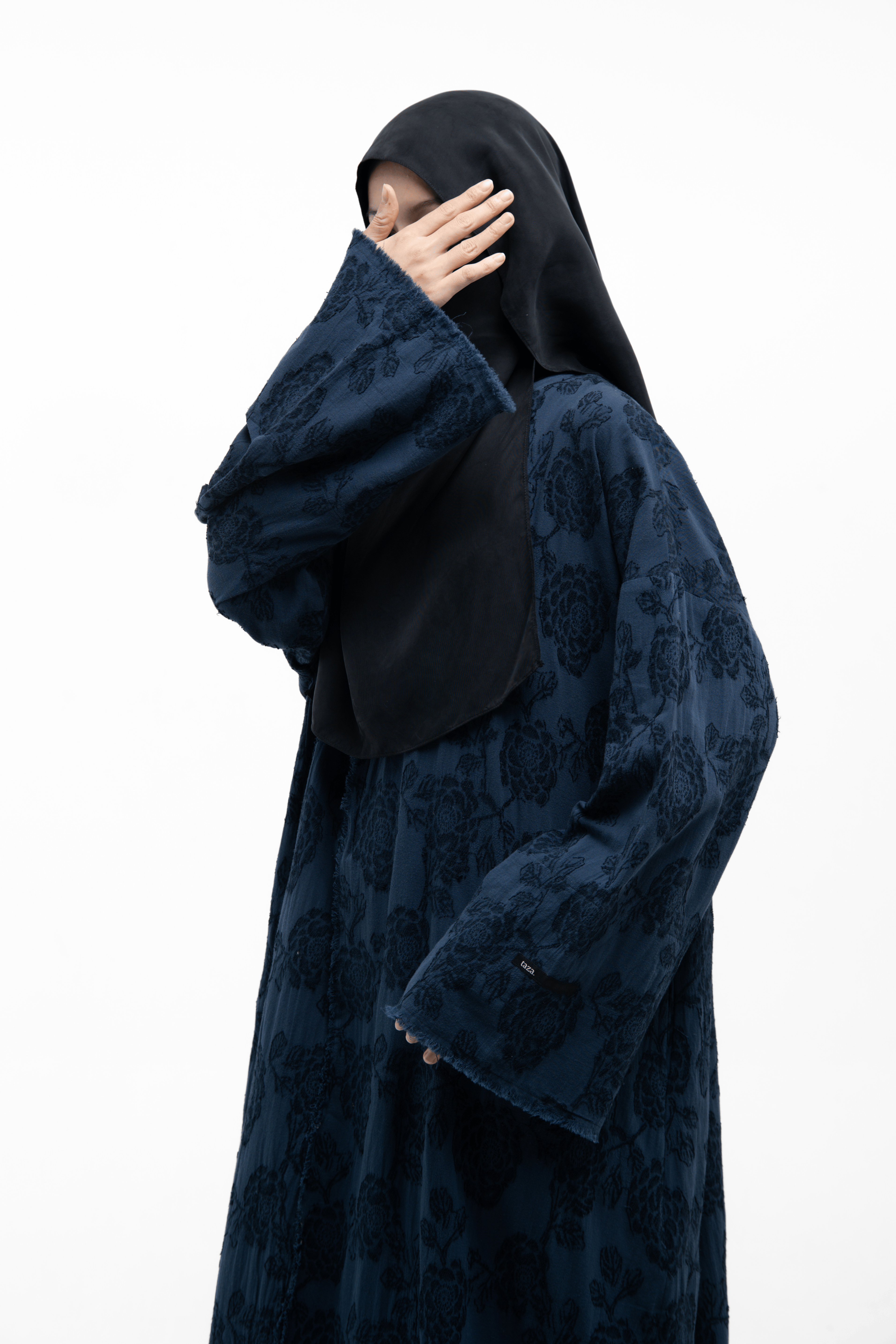 SARA ABAYA