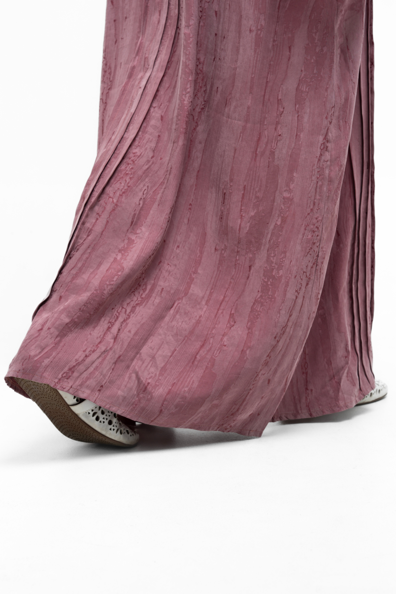 TEEQA ABAYA