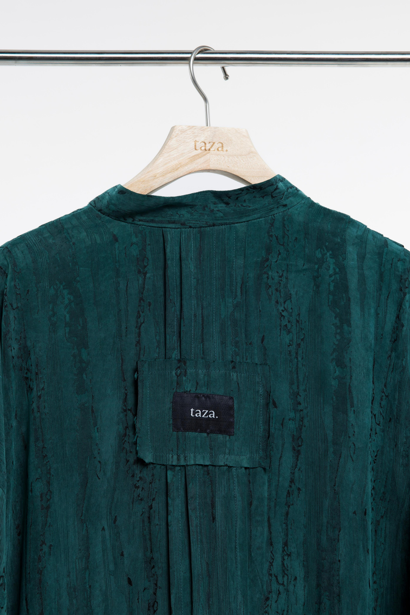 TEEQA ABAYA