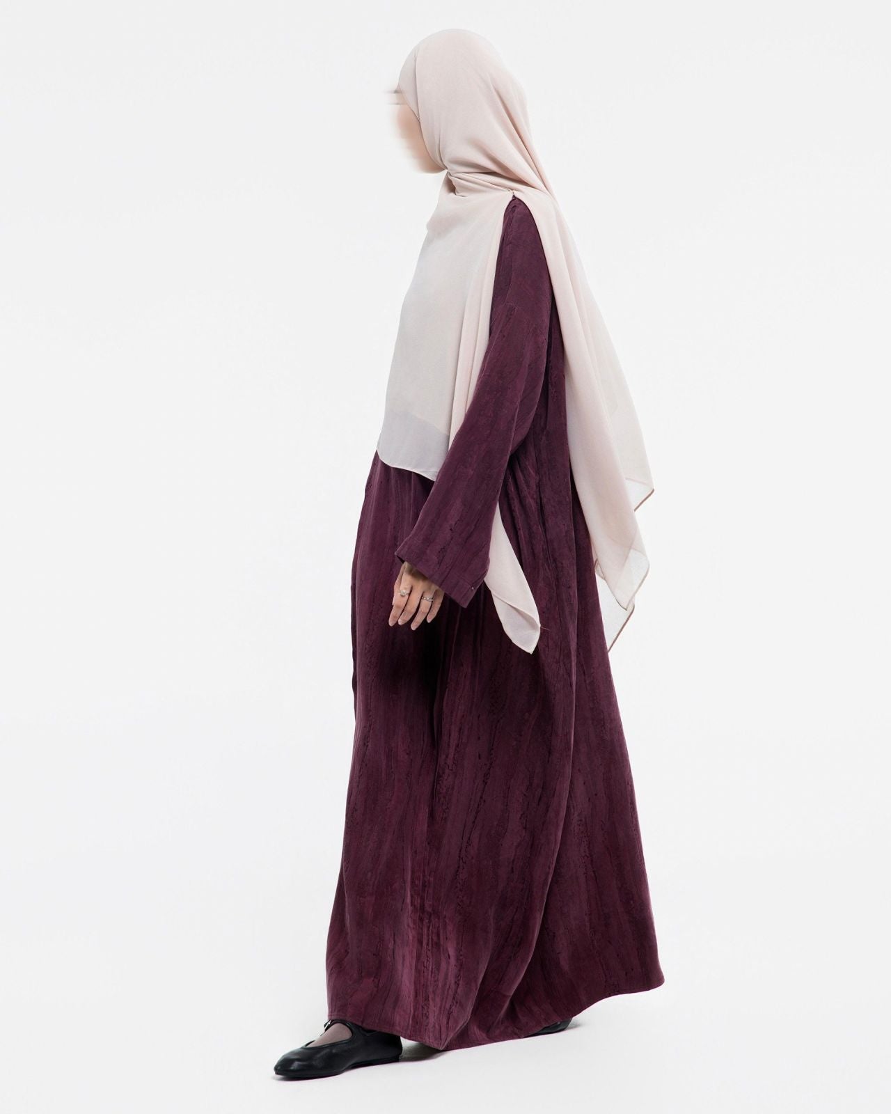 TEEQA ABAYA