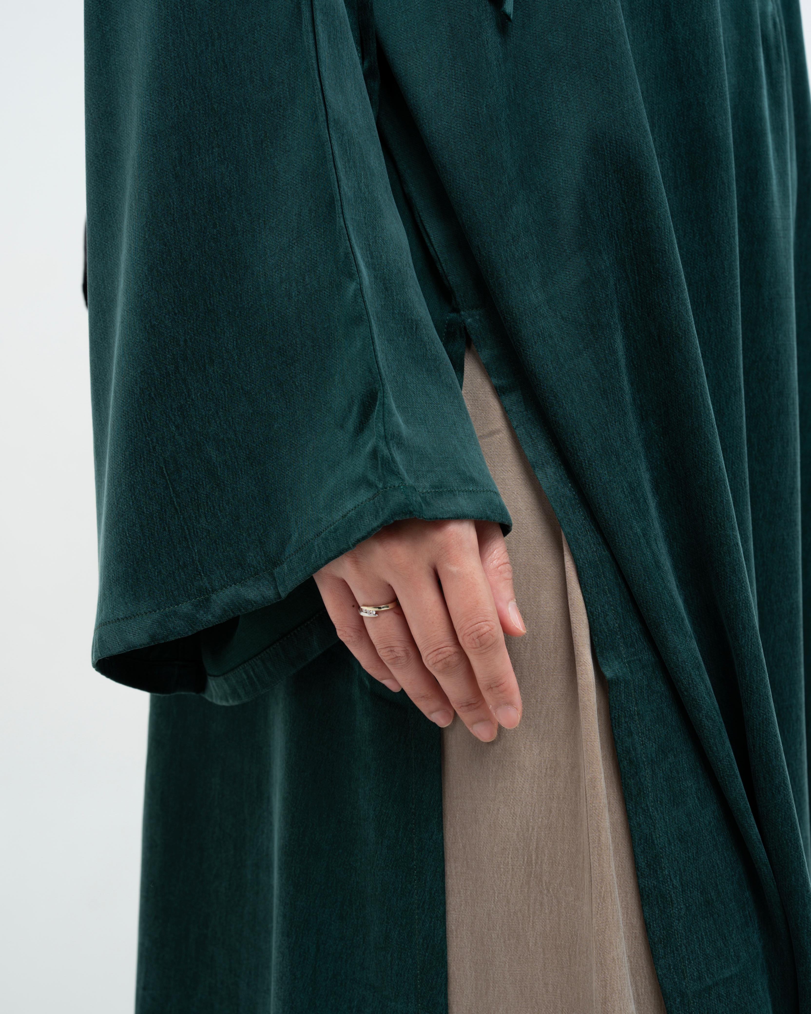 THAYA SET — TWO TONE